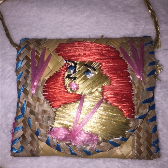 Little Mermaid Handmade Straw Crossbody Bag - Picture 3 of 6